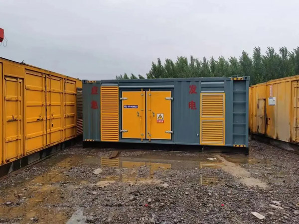 崆峒柴油发电机如何判断干式空气滤清器是否需要更换？